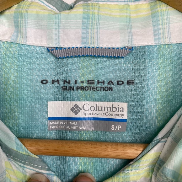 Columbia Women’s Long Sleeve Button Up Omni Shade Shirt - Picture 8 of 12